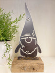 Gnome with tall hat